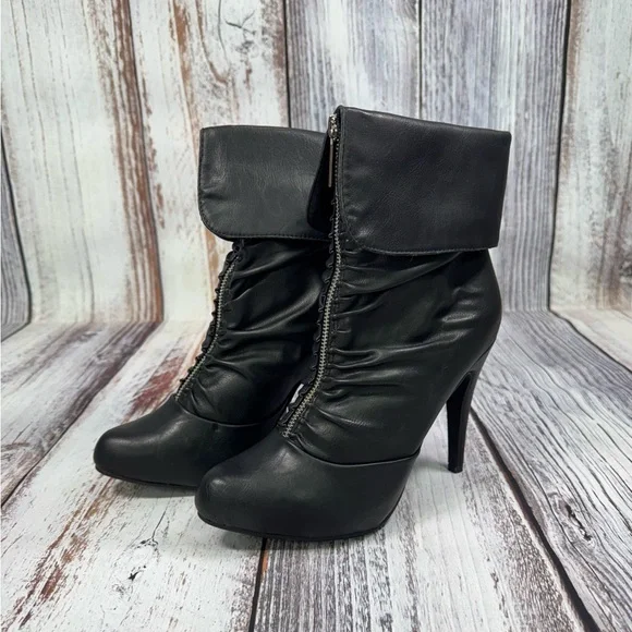 NWOT Kardashian Kollection Black Cuffed Heeled Boots with Zippered Design Size 9 - Picture 2 of 12